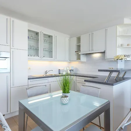 Romanza - 0405 + Park.38 Apartment *